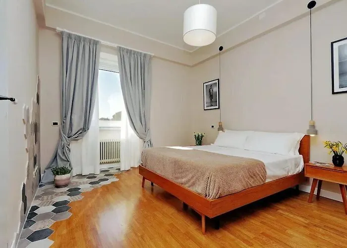 Apartament Julie's Renovated View *